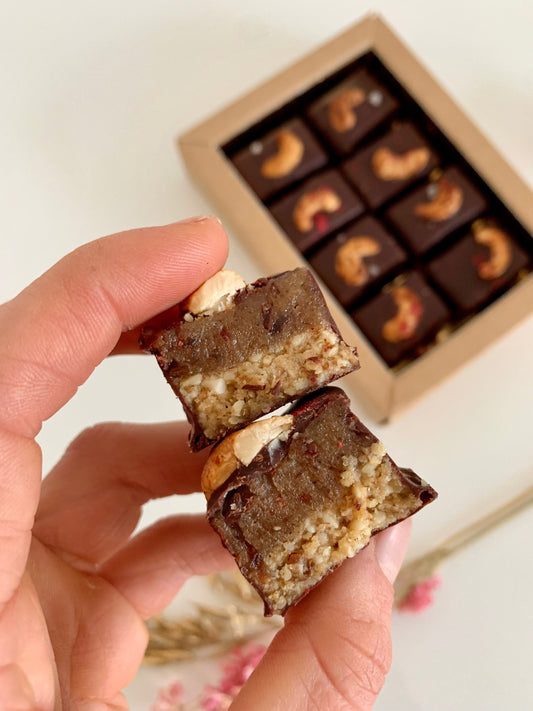 Cashew & Date Bonbons